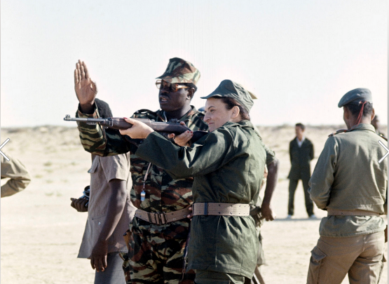 السيدة الأولى مريم داداه على جبهات القتال خلال حرب موريتانيا و بوليساريو نوفمبر 1977