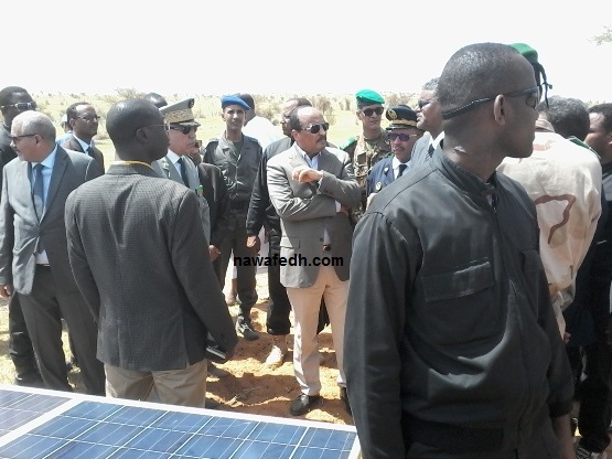 الرئيس مع قائد الجيوش يتابعان شروحا عن مشروع تزويد كيفه بالمياه 