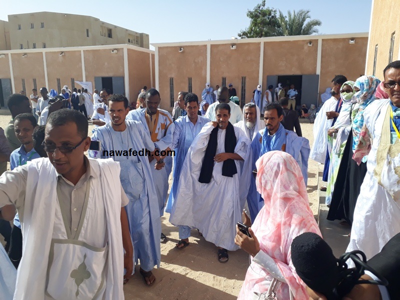 لحظة دخوله ساحة المكتب