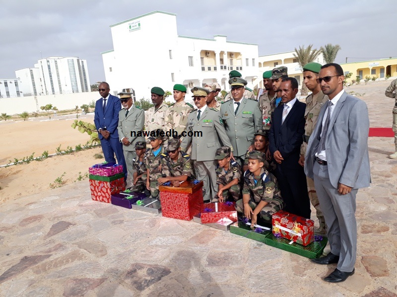 صورة جماعية جمعت قائد أركان الجيوش بالمكرمين