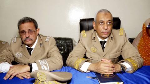 من اليمين والي كوركول خلال اجتماعه اليوم بالفاعلين بالولاية