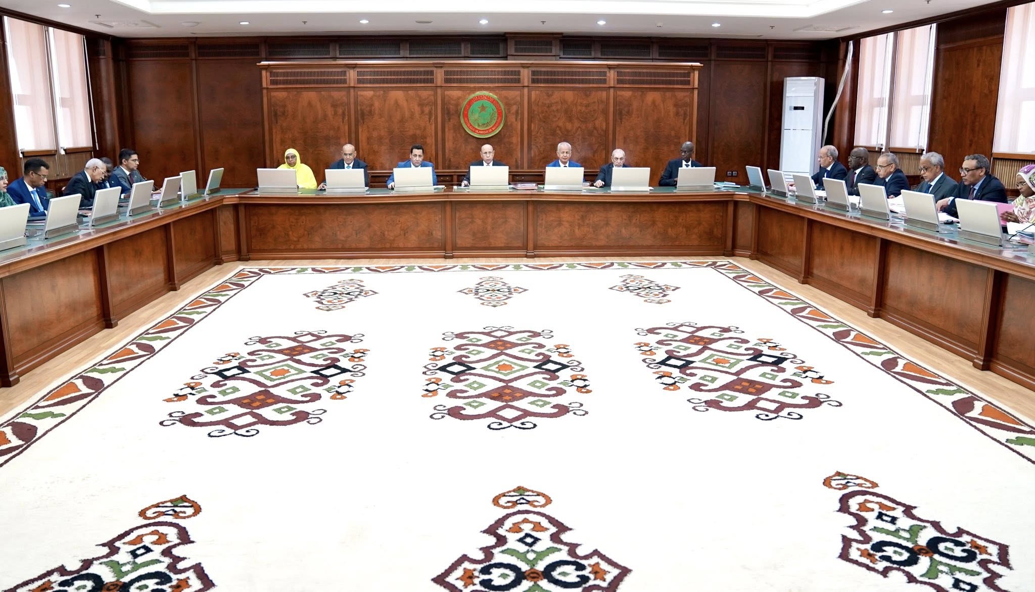 الرئاسة: مجلس الوزراء يجتمع غدا الثلاثاء