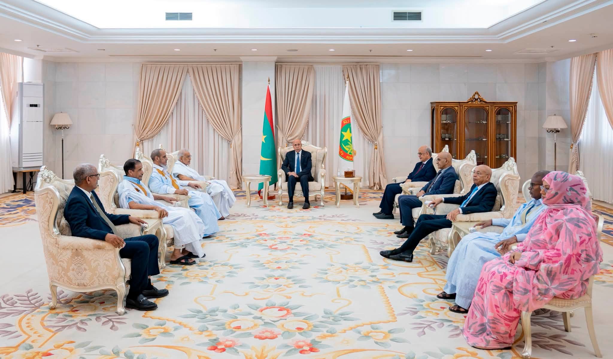 سياسيون يتحفظون على مقترح غزواني بتعيين موسى افال رئيسا للجنة الإشراف على الحوار
