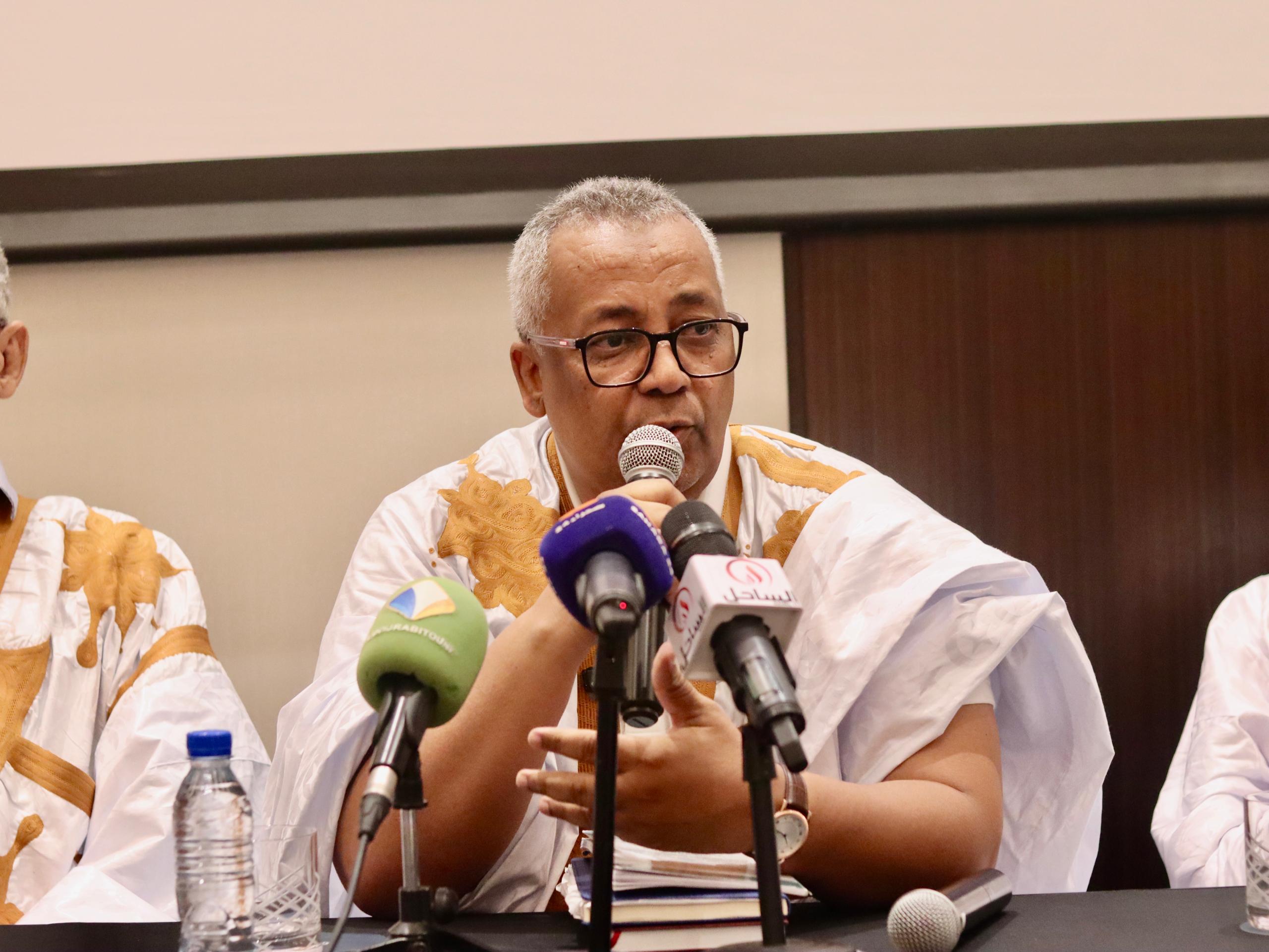 ولد أعمر يطرح رؤيته لإصلاح المحاماة في ندوة بنواكشوط ناقشت حدود الرسالة واستقلالية المهنة/ صور