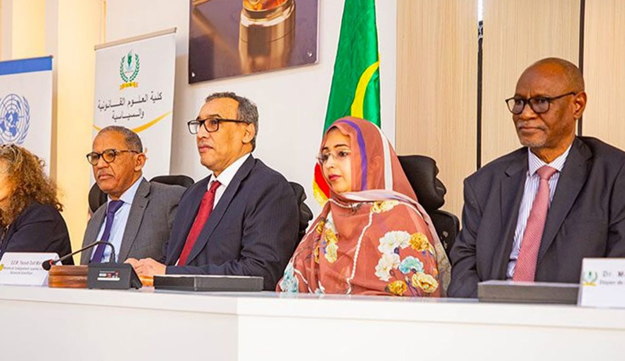 جانب من المنصة الرسمية للنشاط الذي أسيء فيه لنقيب أساتذة التعليم العالي