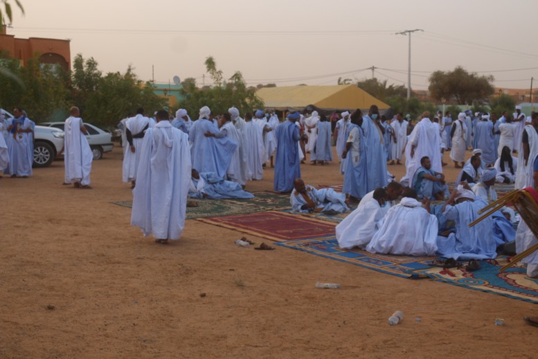 ساحة الفندق حيث يعقد المهرجان وتبدو غير بعيدة من الامتلاء 