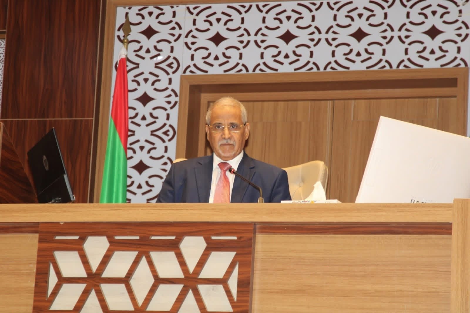 البرلمان يؤجل جلستين في انتظار قرار المجلس الدستوري بشأن قامو وبنت الشيخ