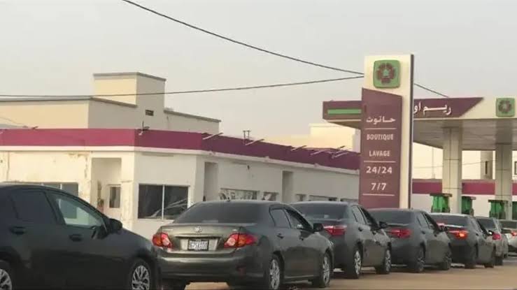 اتحاد قوى التغيير: أزمة البنزين تجسد فشل الحكومة في إدارة أحد أهم المرافق الحيوية